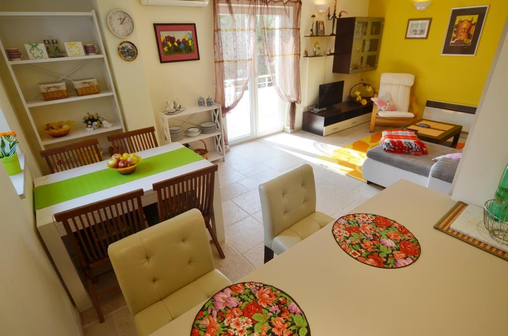 רוביני Apartment Kare מראה חיצוני תמונה