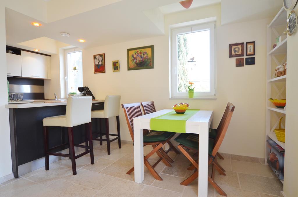 רוביני Apartment Kare מראה חיצוני תמונה