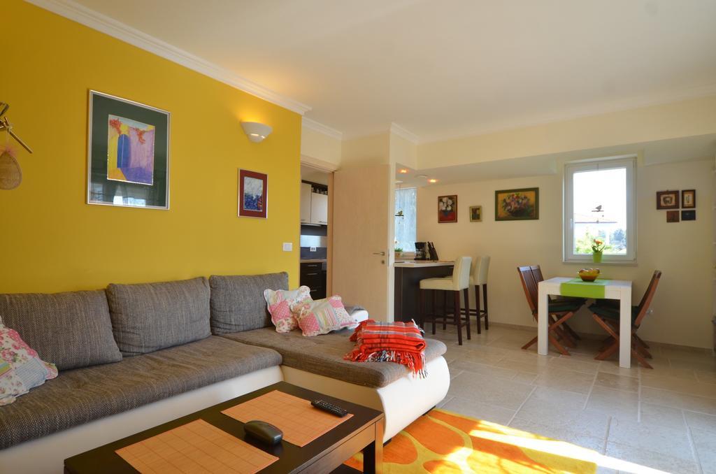 רוביני Apartment Kare מראה חיצוני תמונה