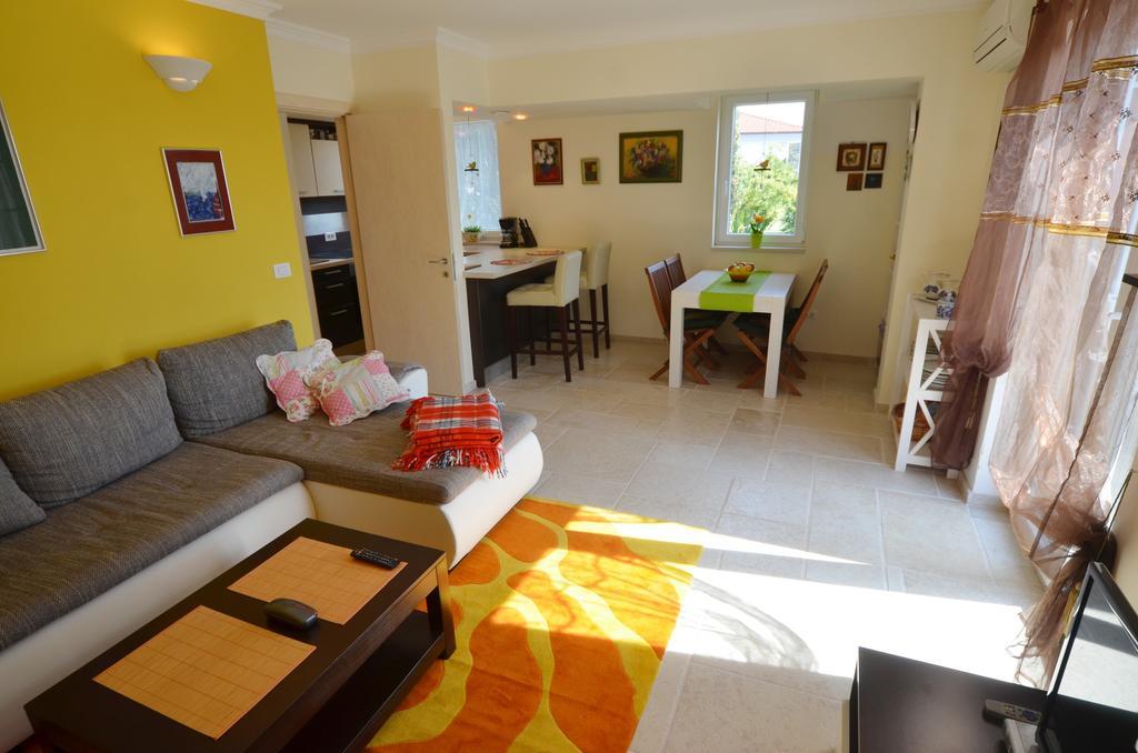 רוביני Apartment Kare מראה חיצוני תמונה