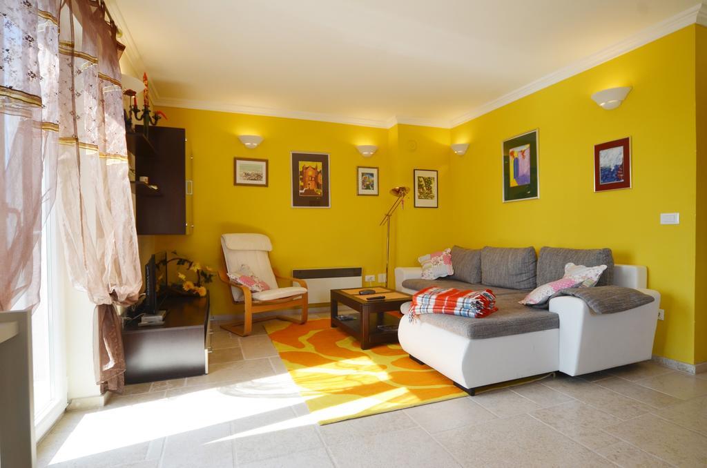 רוביני Apartment Kare מראה חיצוני תמונה